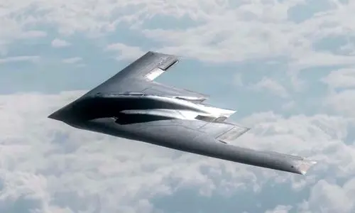 ناپدید شدن بمب‌افکن B-2 پس از حمله به تأسیسات هسته‌ای ایران | پدافند ایران بمب‌افکن B-2 را شکار کرد؟