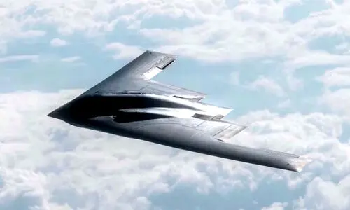 ناپدید شدن بمب‌افکن B-2 پس از حمله به تأسیسات هسته‌ای ایران | پدافند ایران بمب‌افکن B-2 را شکار کرد؟