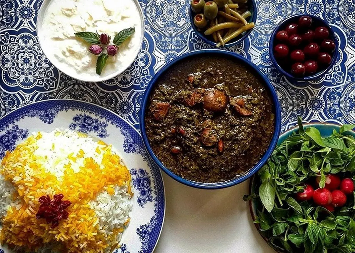 نکات طلایی برای پختن قورمه سبزی خوشمزه | با این روش حسابی کدبانو باش