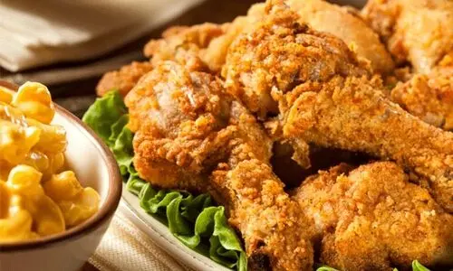 طرز تهیه مرغ سوخاری خانگی با فرمول ویژه | نکات طلایی برای مزه‌دار کردن