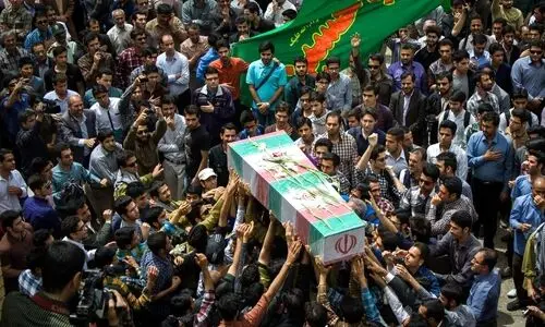 عکس پربازدید خبرنگار CNN از مراسم تشییع شهدا  