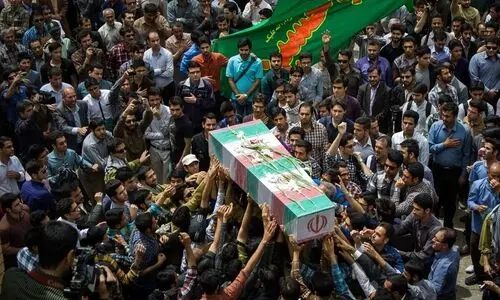 عکس پربازدید خبرنگار CNN از مراسم تشییع شهدا  