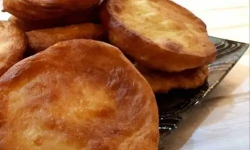 طرز تهیه نان چمچمو معروف به پنکیک جنوبی ها | دستور تهیه این نان‌ سنتی و محبوب را از دست ندهید