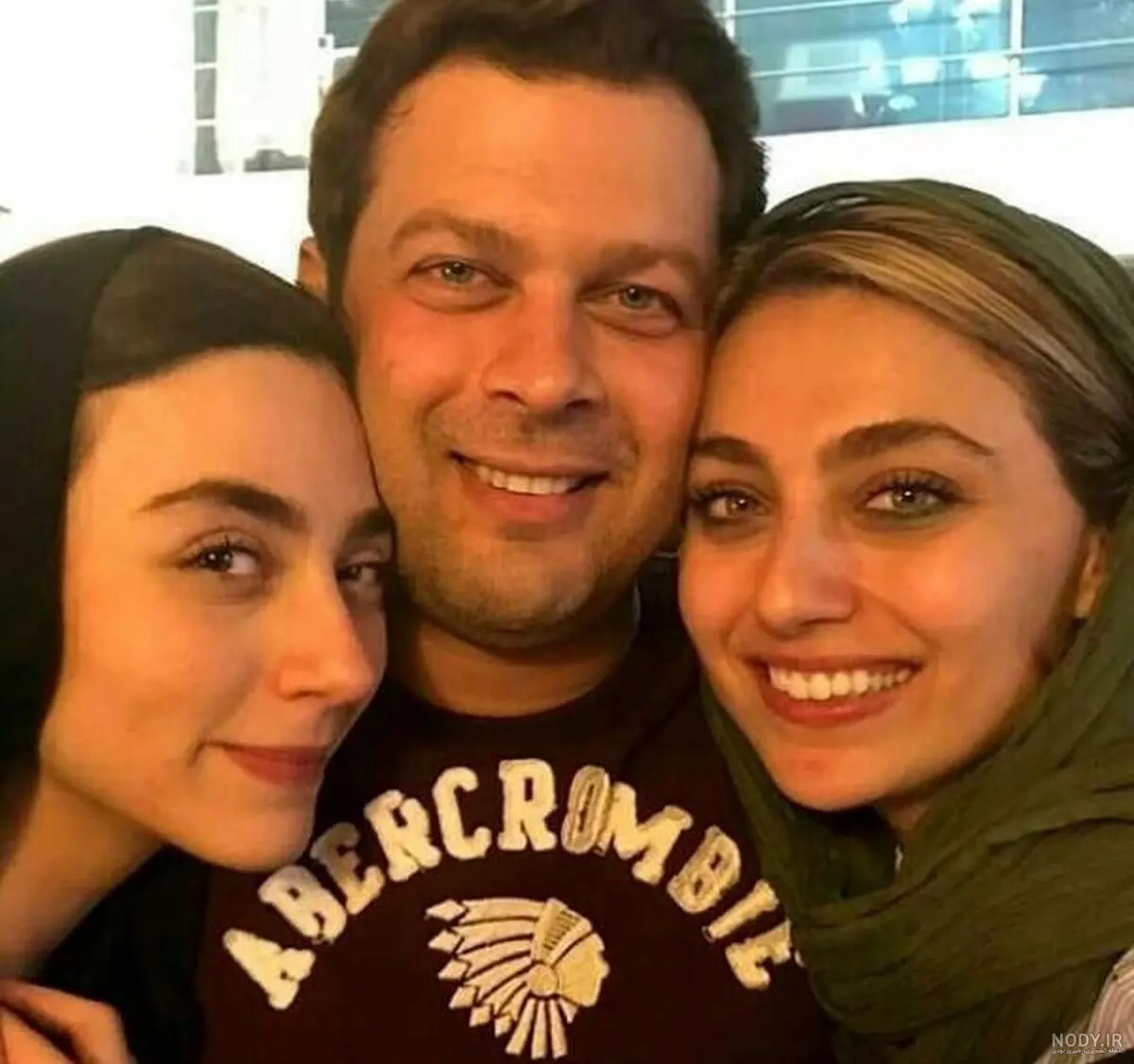 حمایت پژمان بازغی از پوشش بانوان کشور و بازیگران | فیلم منتشر شده از پژمان بازغی در جشنواره هنری 