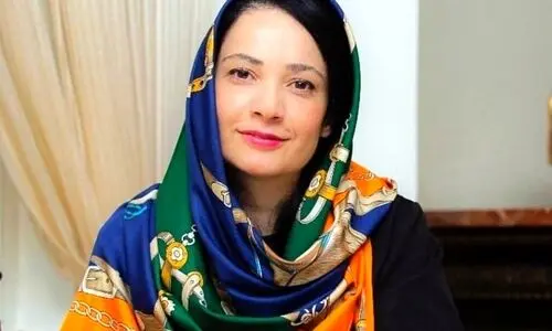 تصویر جالب نسرین نصرتی (فهیمه) در کنار همسر و دخترش سوفی + بیوگرافی