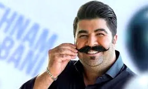 عضو جدید خانواده بهنام بانی | بهنام بانی در کنار خواهر و شوهر خواهرش