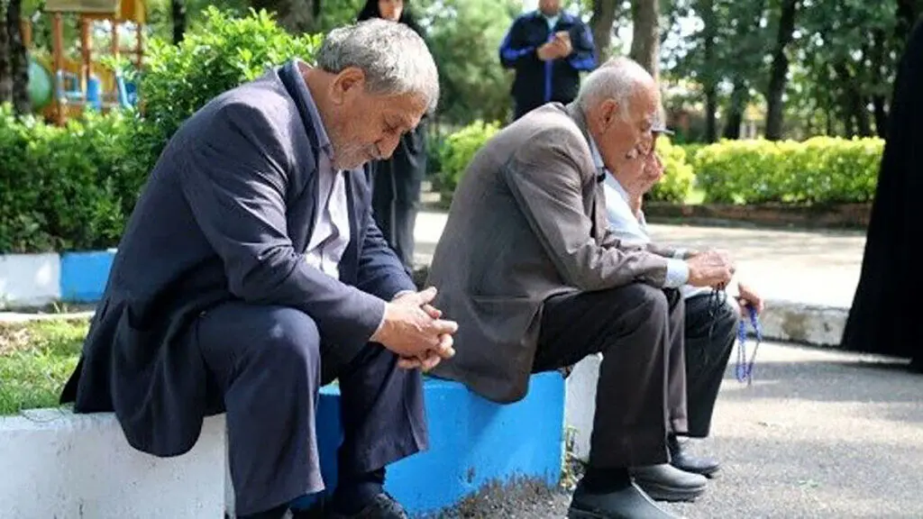 فوری /مبلغ حقوق بازنشستگان در خرداد ماه افزایش یافت ؟ | این افراد منتظر حقوق 2 برابری باشند + جزییات