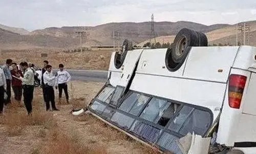 واژگونی مینی‌بوس دانش آموزان مدرسه تیزهوشان | 7 نفر مجروح شدند 
