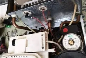 چه زمانی نیاز به تعویض مبدل حرارتی داریم؟ (راهنمای تشخیص)