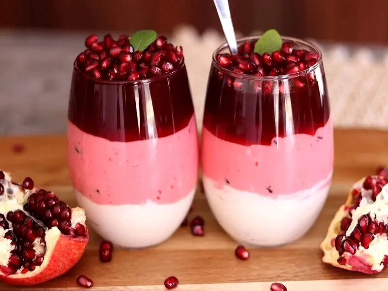 مراحل تهیه ژله انار خوشمزه برای شب یلدا + ایده های آسان تزیین ژله انار