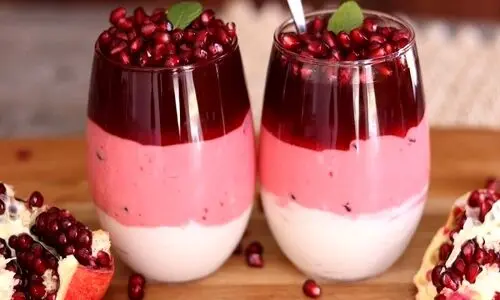 مراحل تهیه ژله انار خوشمزه برای شب یلدا + ایده های آسان تزیین ژله انار