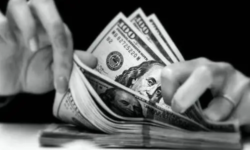 ریزش تاریخی در بازار ارز | دلار ۱۷ هزار تومان ارزان شد
