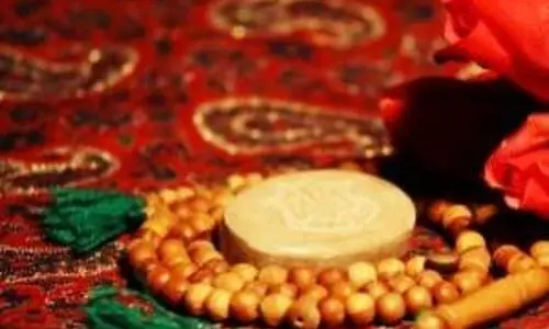 نحوه خواندن نماز حاجت حضرت فاطمه (س) + دعای بعد نماز