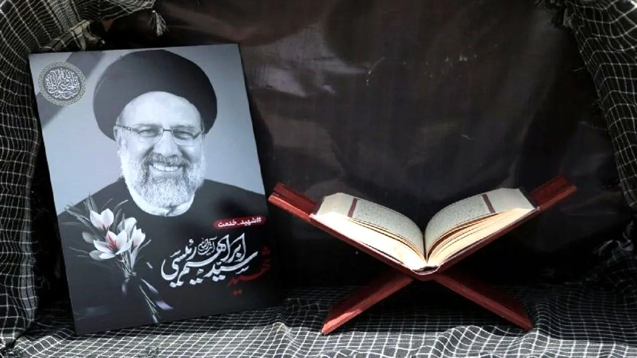استقبال مادر رئیس جمهور شهید از پیکر فرزندش + عکس