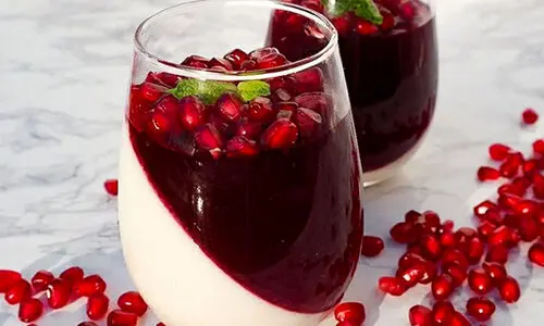 طرز تهیه دسر یلدایی شیک و سه سوته ! | با این دسر در مهمانی هایتان بدرخشید + فیلم آموزشی
