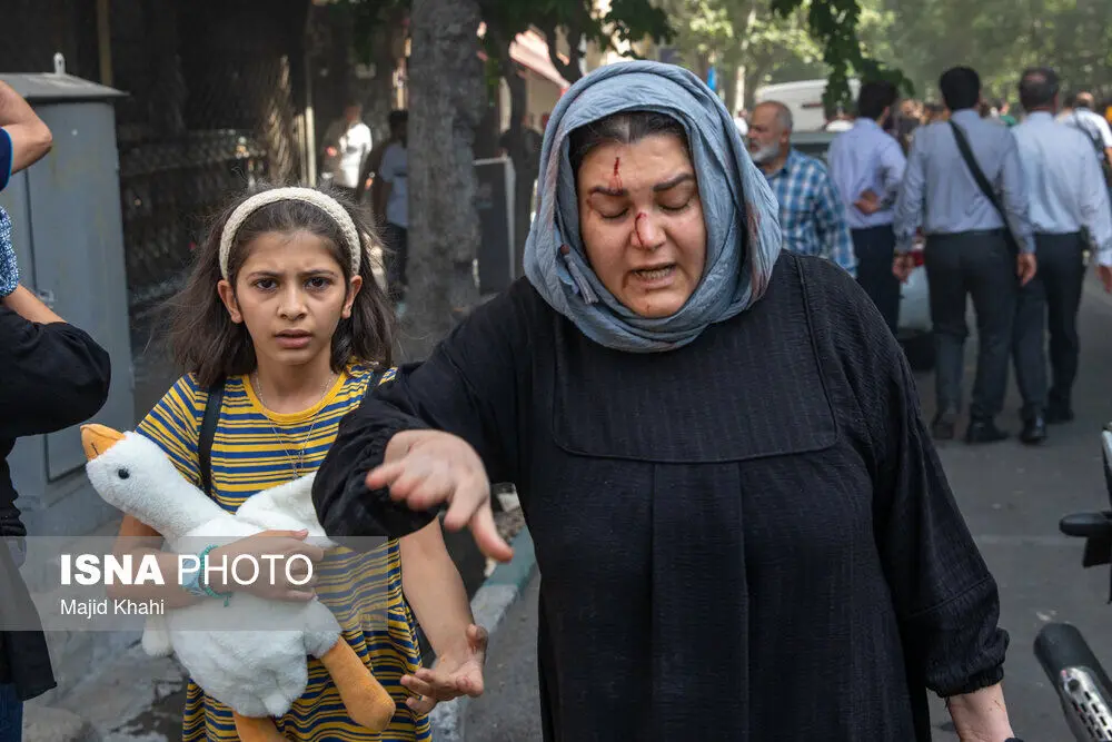 تصاویری از زخمی های حمله تروریستی رژیم صهیونیستی در بلوار کشاورز | یک ساختمان مسکونی هدف قرار گرفت 