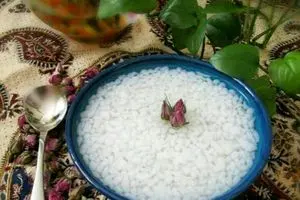 طرز تهیه فالوده کرمانی خانگی با نشاسته