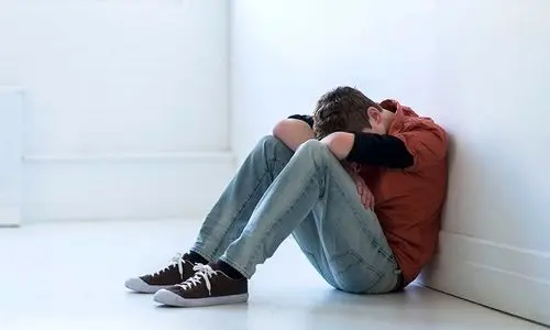 شکایت عجیب پسر ۱۶ ساله مشهدی از پدر و مادرش 