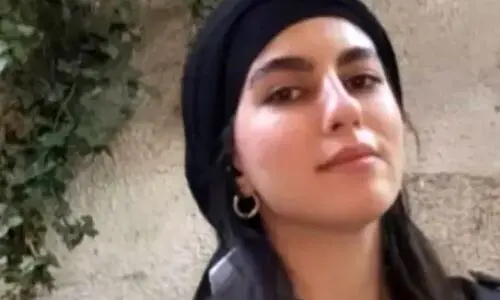 تلخ‌ترین عکس امروز | عکس الهه حسین نژاد کنار برادر معلولش
