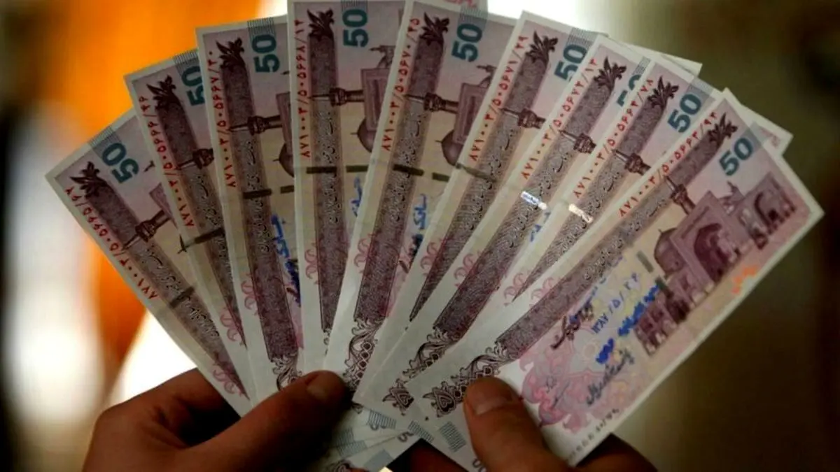 سیگنال دولت پزشکیان برای اصلاح نظام دستمزد | حقوق‌بگیران منتظر تغییر نرخ دستمزد باشند؟ | ترمیم حقوق بازنشستگان و حقوق کارمندان