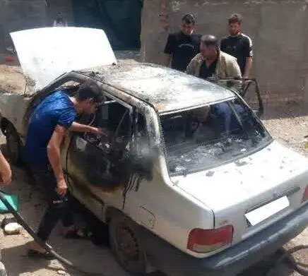 آتش سوزی وحشتناک پراید به دلیل انفجار موبایل ! + عکس