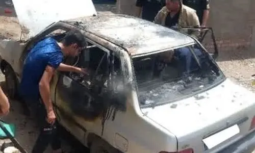 آتش سوزی وحشتناک پراید به دلیل انفجار موبایل ! + عکس