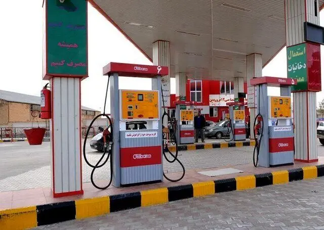 نوسان دلار، قیمت بنزین سوپر را بالا برد