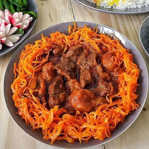 تهیه خورش هویج به سبک تبریزی | نکات ریز برای خوشمزه‌تر شدن خورش هویج