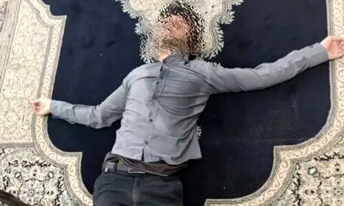 ضرب و شتم شدید معلم جوان به دست پدر یک دانش‌آموز + عکس