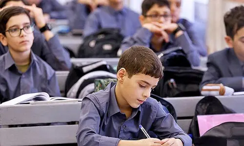 زمان آغاز سال تحصیلی از شهریور ماه شد