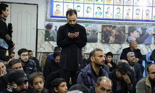 تصاویر جدید از پسر کوچک سردار سلیمانی در یک مراسم | شب متفاوت بیت الزهرای حاج قاسم
