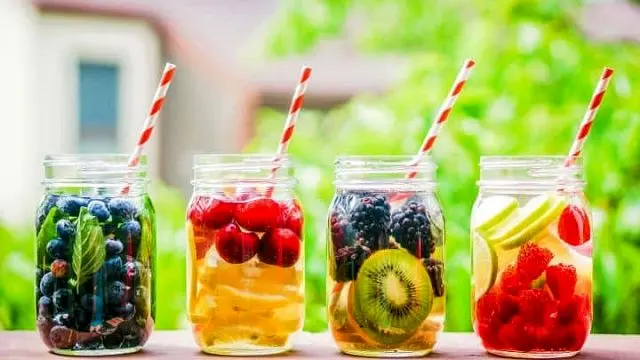 15 نوشیدنی مناسب برای فصل گرما که برای سلامتی مفیدند

