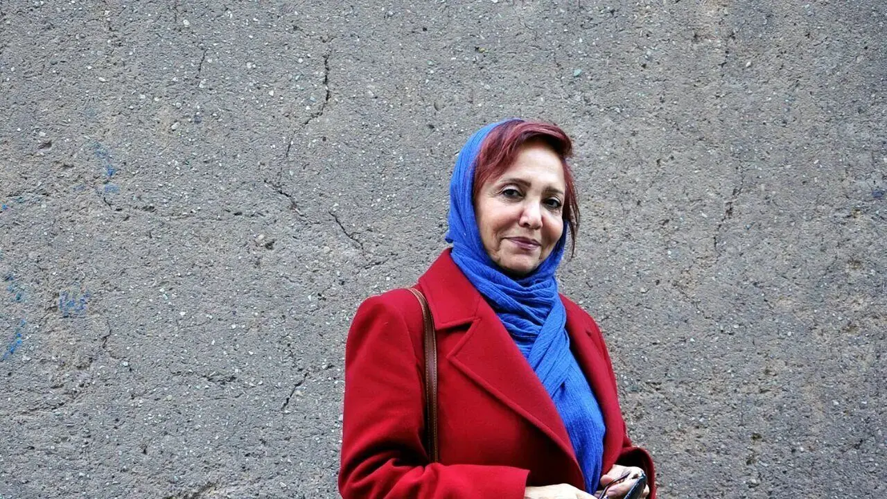 ویرانی منزل خانم بازیگر معروف در حمله اسرائیل  !