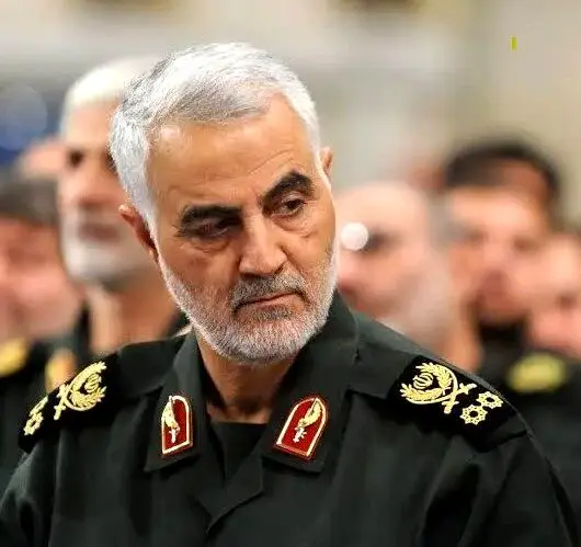 حضور فرزندان شهید سلیمانی در مراسم وداع با شهدا + عکس