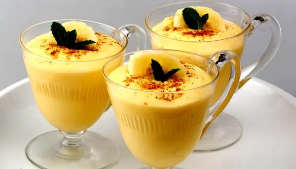 طرز تهیه دسر موزی ساده و سه سوته | روزهایی که وقت نداری این دسر را درست کن ! + ویدئو