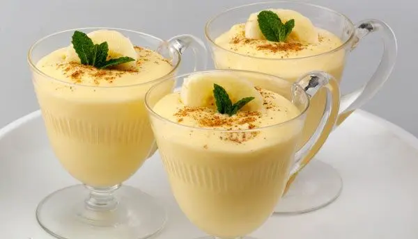 طرز تهیه دسر موزی ساده و سه سوته | روزهایی که وقت نداری این دسر را درست کن ! + ویدئو