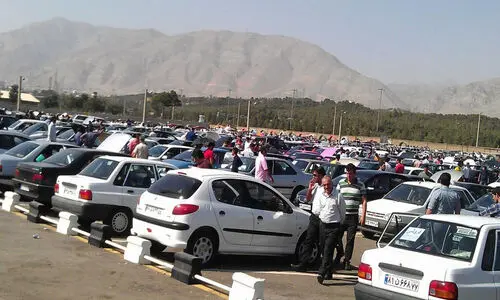 تغییر قیمت‌ها در بازار خودرو شنبه ۱۷ آذر | قیمت پژوپارس در آستانه ۹ رقمی شدن