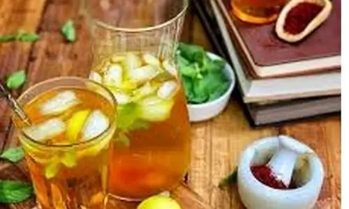 طرز تهیه شربت سکنجبین زعفرانی برای روزهای گرم! | شربت سنتی و محبوب ایرانی + روش تشخیص زعفران تقلبی