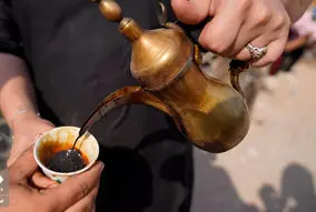 نذر جالب قهوه در آبادان + ویدئو