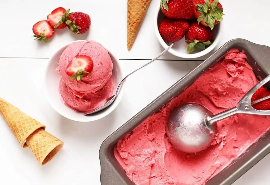 طرز تهیه یک بستنی خونگی جذاب بدون شکر + ویدئو