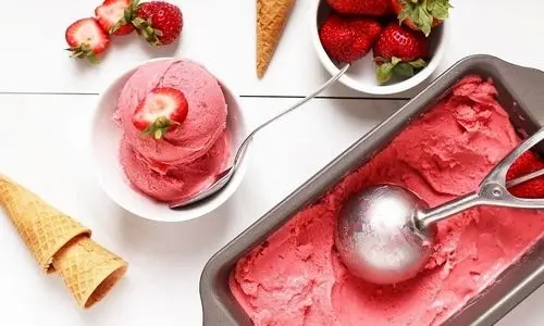 طرز تهیه یک بستنی خونگی جذاب بدون شکر + ویدئو