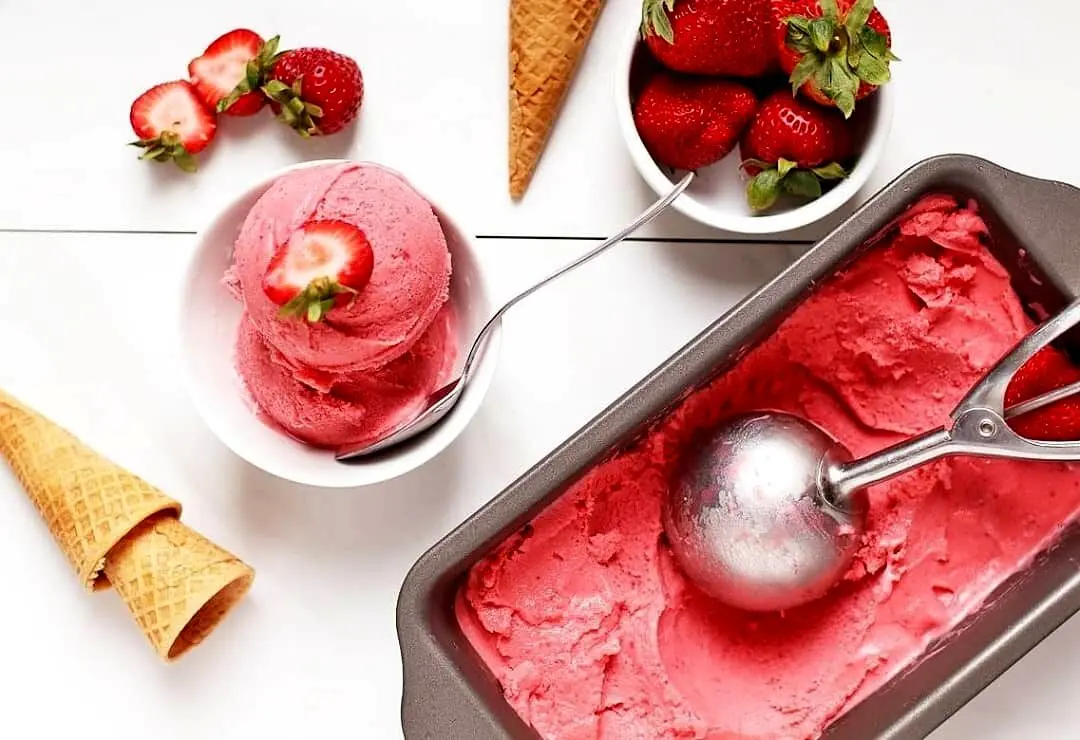 طرز تهیه یک بستنی خونگی جذاب بدون شکر + ویدئو