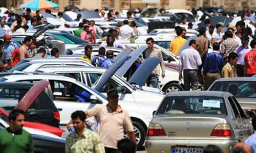 نوسان قیمت ها در بازار خودرو عجیب شد | قیمت خودرو پژو۲۰۷ با افزایش ۳۰ میلیون تومانی رکورد زد