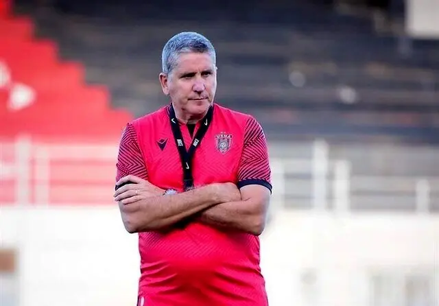 اولین تصویر از ورود سرمربی جدید پرسپولیس به تهران با تیپ منفاوت