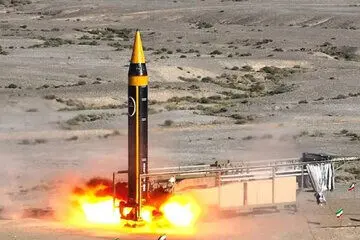 عکس متفاوت رسانه خارجی از درخشش موشک ایرانی