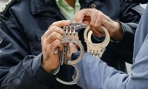 دستگیری شکارچی که روی پلیس شمشیر کشید! | کشف مقادیر زیادی گوشت شکار در خانه متهم 
