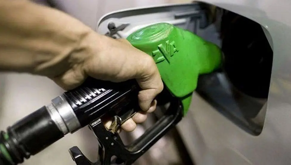 افزایش 10 درصدی قیمت بنزین تصویب شد ؟ | جزئیات فوری دولت درباره تاریخ افزایش قیمت بنزین + فیلم